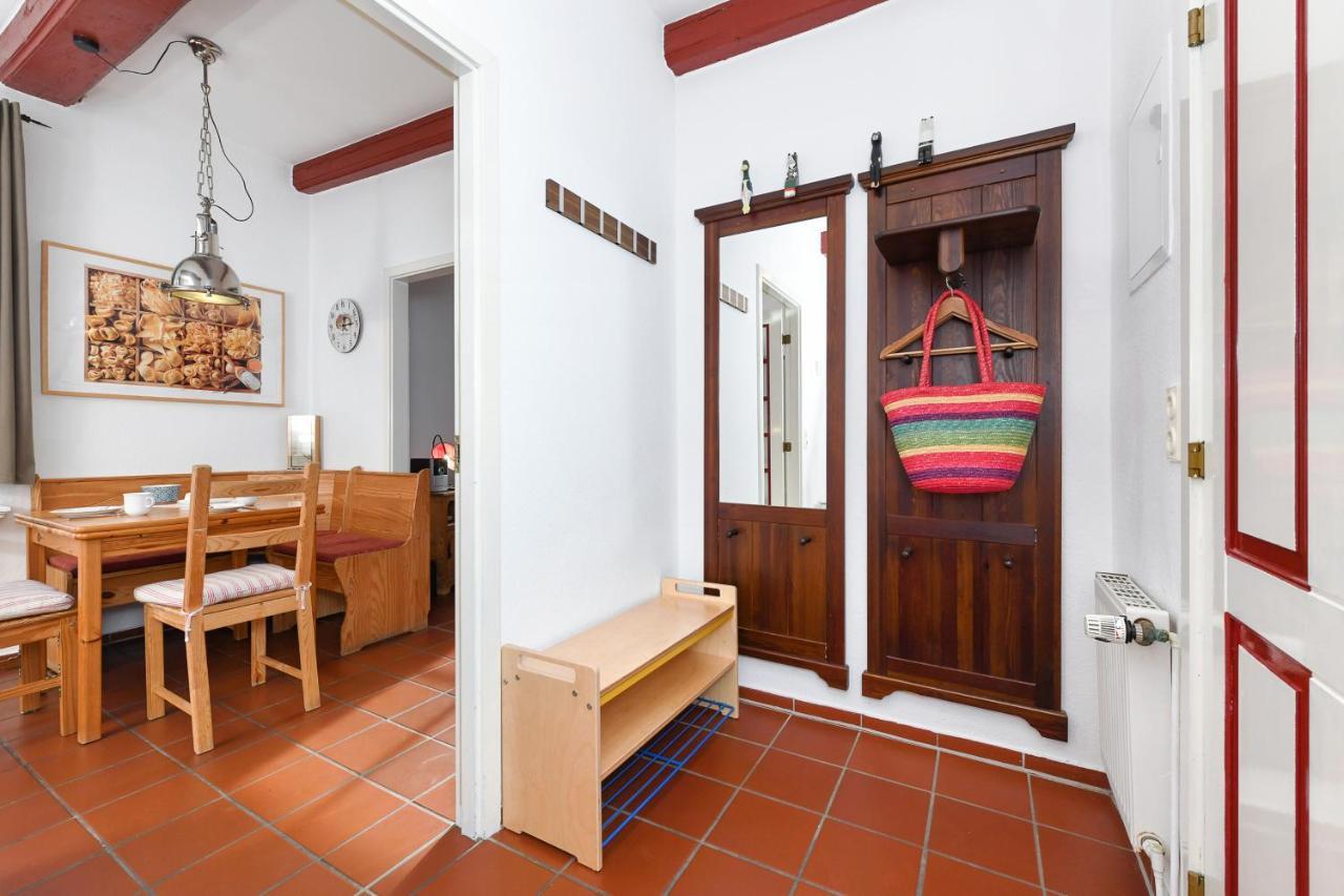 Ferienwohnungen Oll Freesenhuus Esens Exterior foto